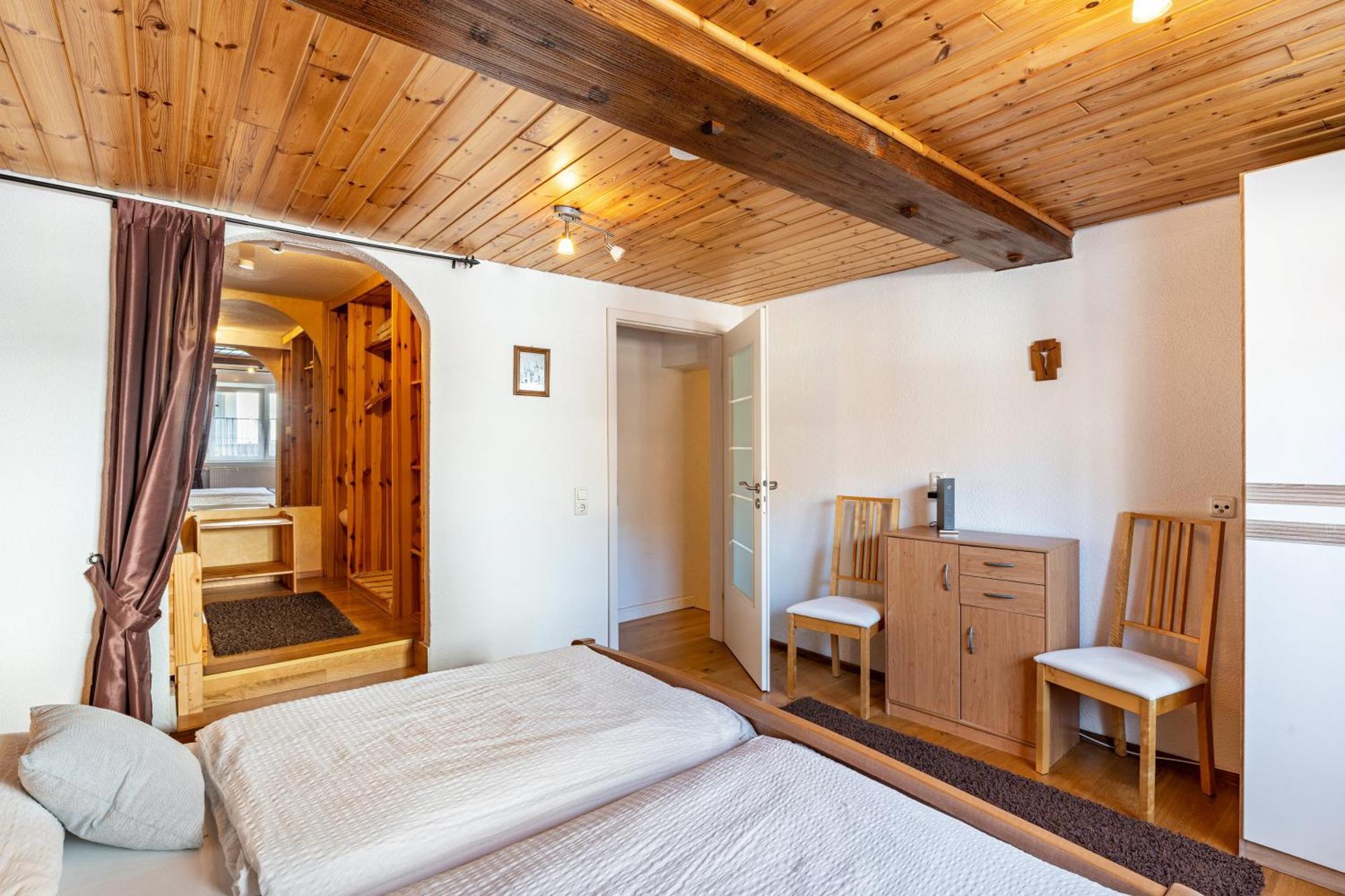 Gaestehaus Gross *